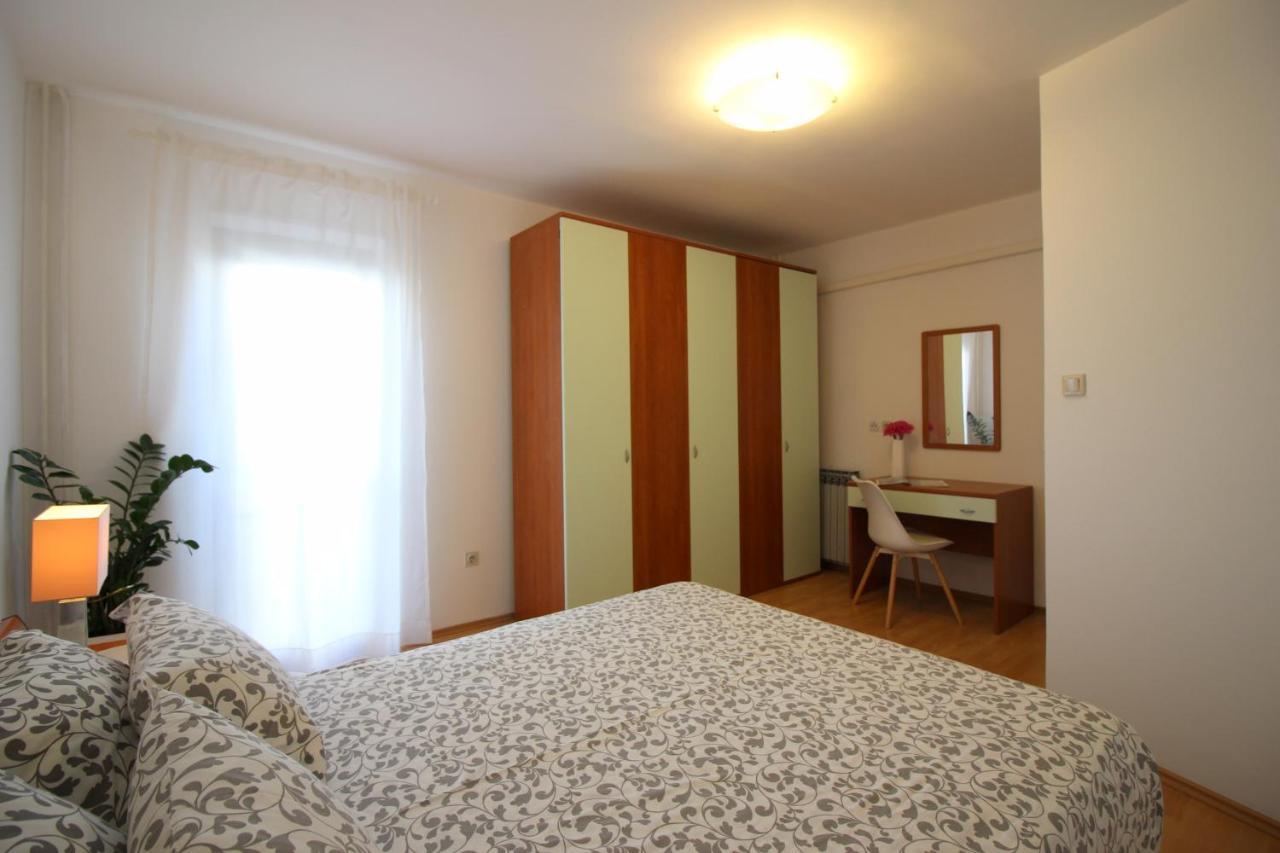 Modern Apartment Sabina With Nice Garden Poreč Exteriér fotografie